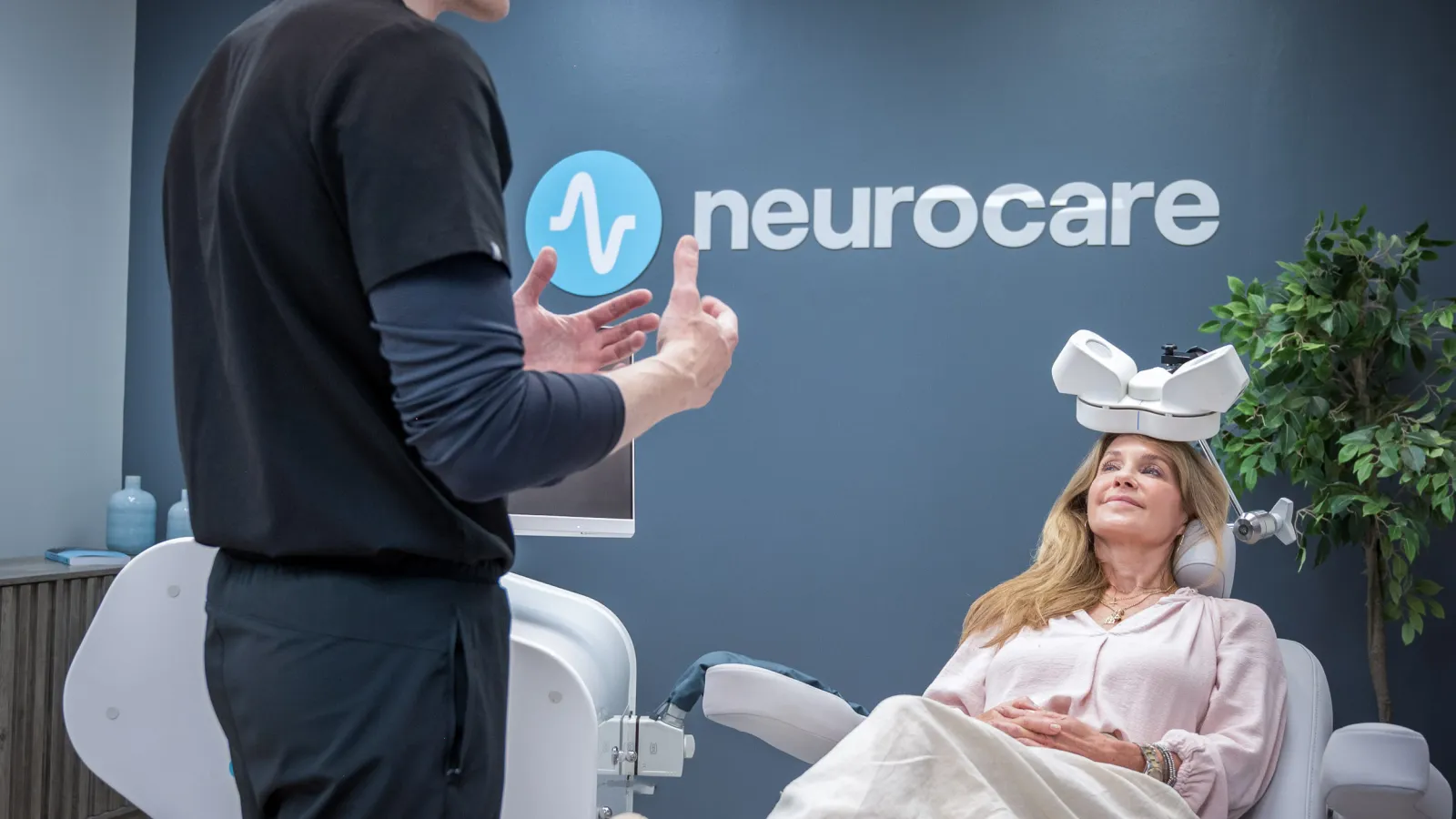 neurocare and Wave Neuroscience partner on EEG-guided PTSD therapy